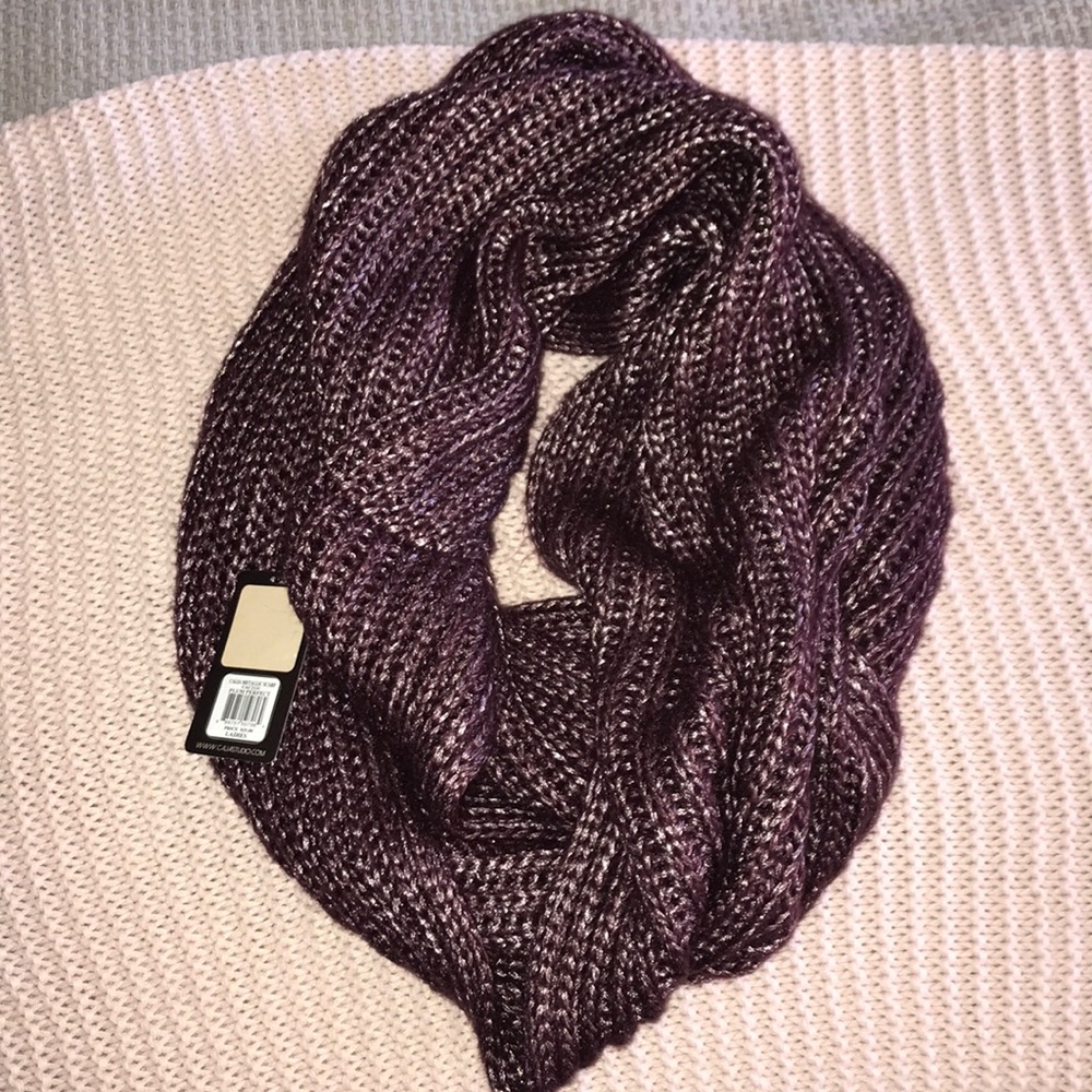 Calia by Carrie Underwood infinity scarf BNWT